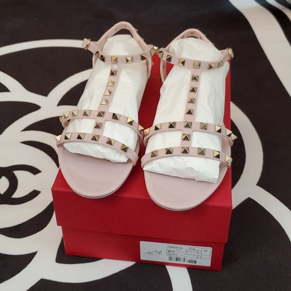 Valentino Rubber ROCKSTUD Sandals - Picture 3 of 8